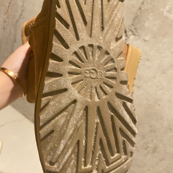 UGG chestnut classic short II - Picture 4 of 5